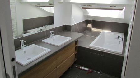 d&eacute;couvrez les co&ucirc;ts de r&eacute;novation d'un appartement en 2024 et planifiez votre budget gr&acirc;ce &agrave; notre guide complet des prix et conseils experts.